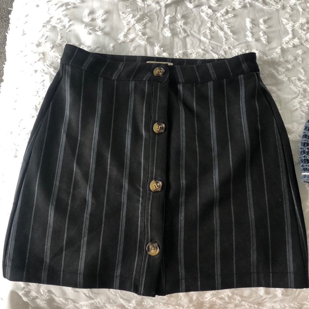 NWT ADORABLE striped Francesca’s mini skirt!